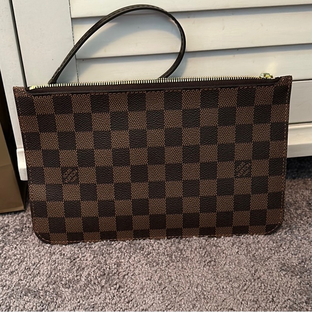 Louis Vuitton Clutch